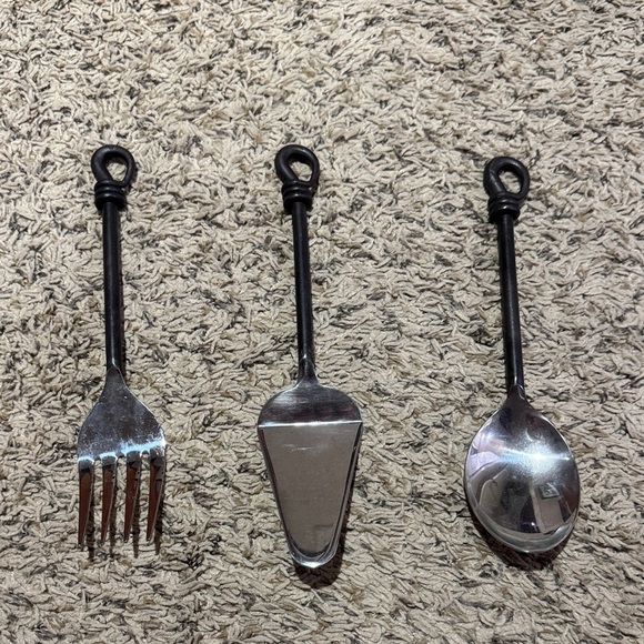 Black and Silver Iron Utensil Set - 11\